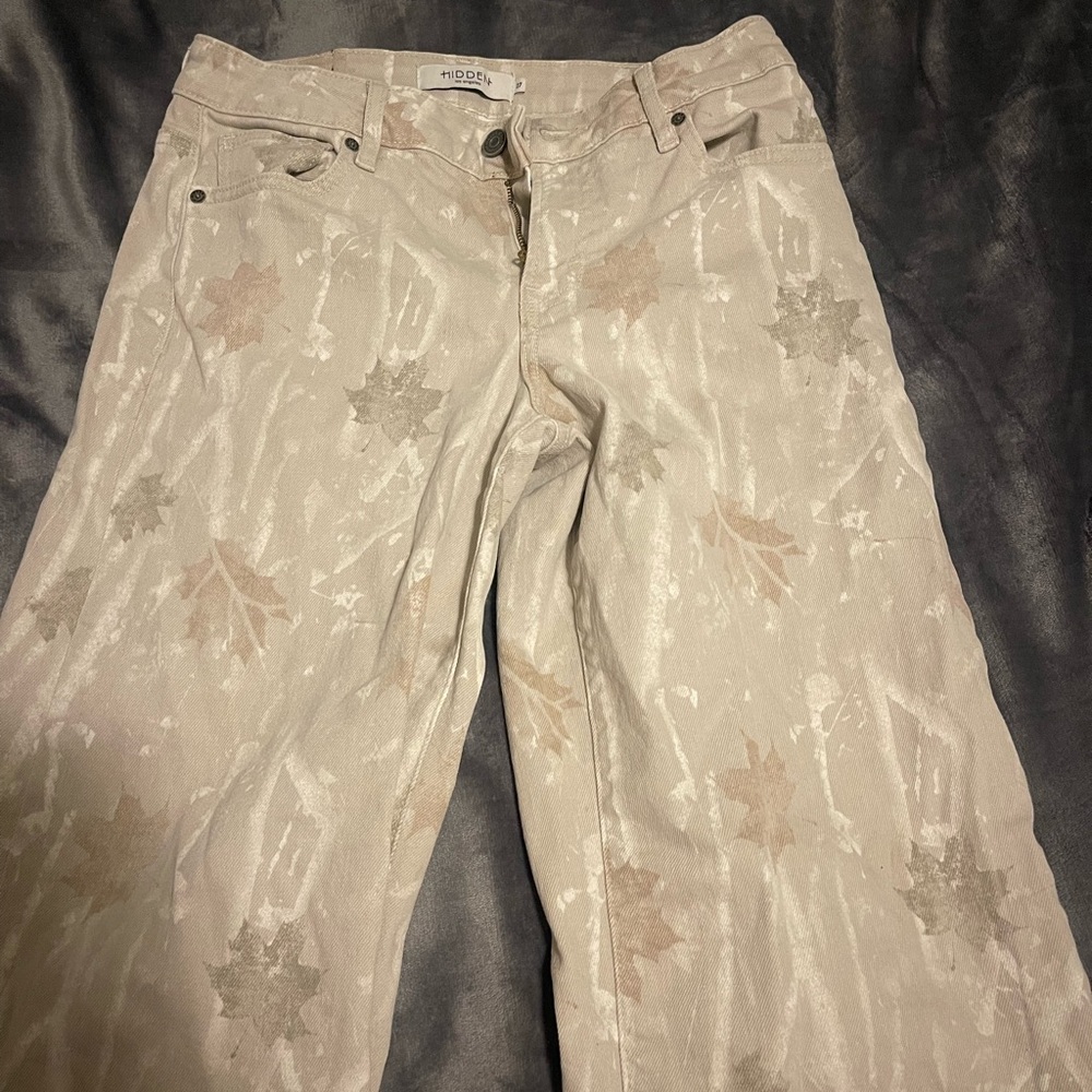 Modele Beige Leaf Patterned Boyfriend Jeans